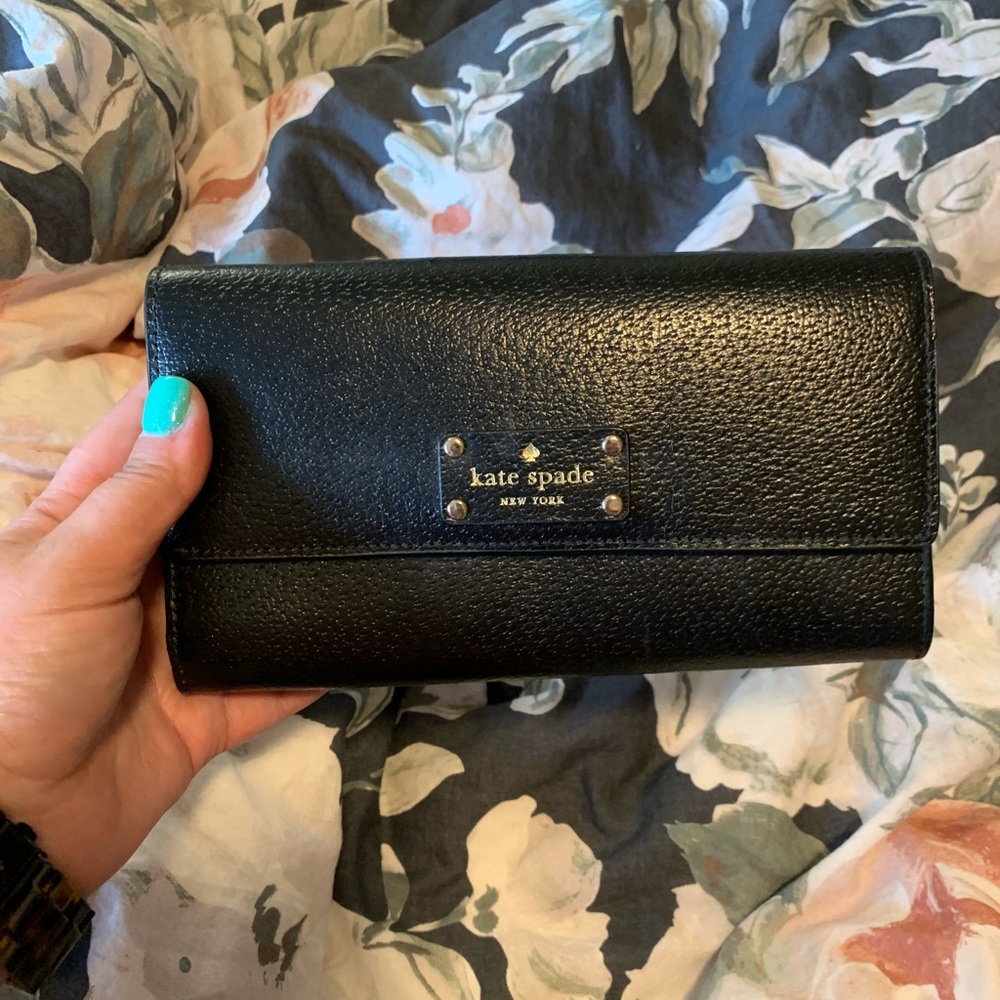 Black kate spade leather wallet